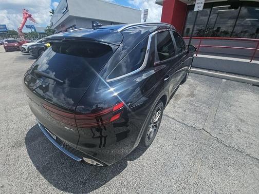 2022 Genesis GV70 2.5T