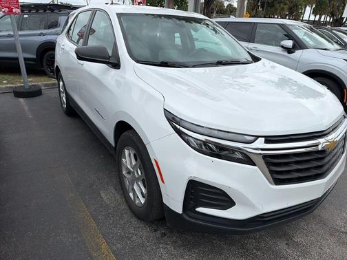 2022 Chevrolet Equinox LS