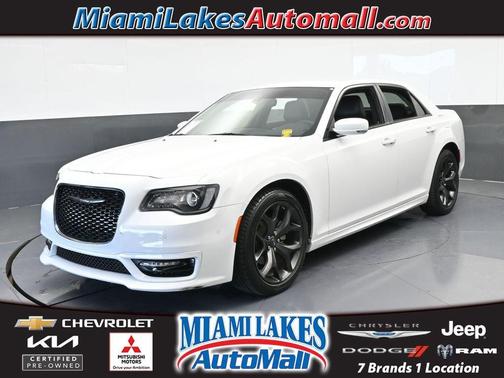 2023 Chrysler 300 Touring L