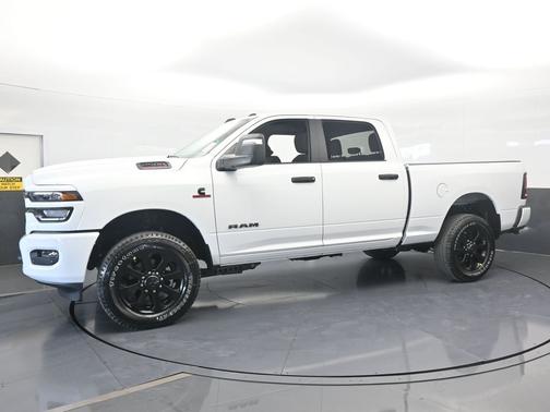 Bright White Clearcoat 2026 RAM 2500 Big Horn