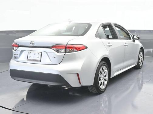 Classic Silver Metallic 2024 Toyota Corolla LE