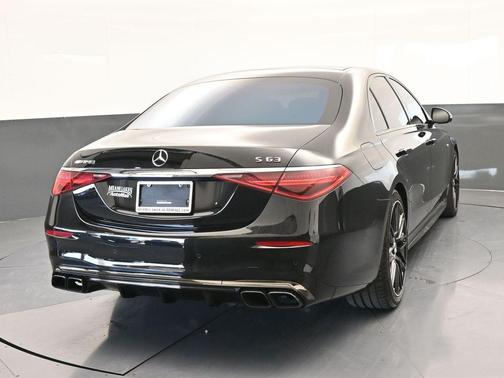 2025 Mercedes-Benz AMG S 63 E Base