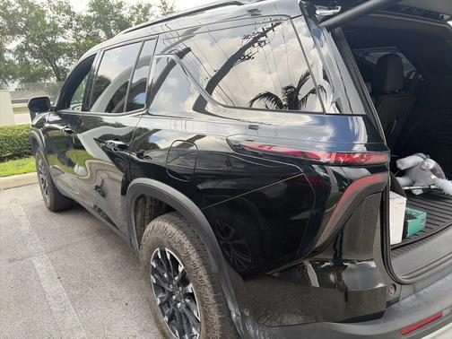 Mosaic Black Metallic 2025 Chevrolet Traverse Z71