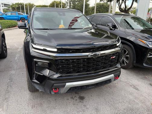 Mosaic Black Metallic 2025 Chevrolet Traverse Z71