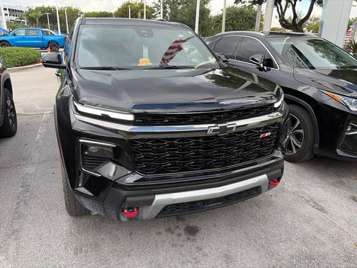 Mosaic Black Metallic 2025 Chevrolet Traverse Z71