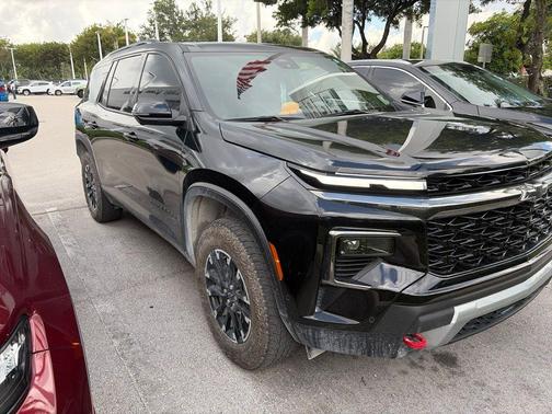 Mosaic Black Metallic 2025 Chevrolet Traverse Z71