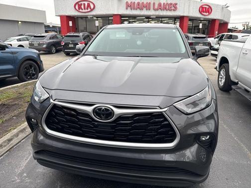 2024 Toyota Highlander LE