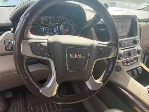 2017 GMC Yukon SLT
