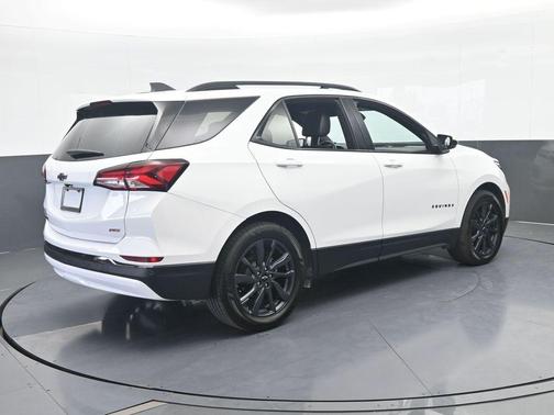 Summit White 2023 Chevrolet Equinox RS