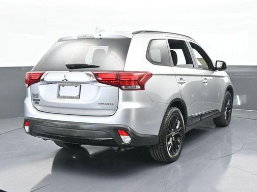 2018 Mitsubishi Outlander LE