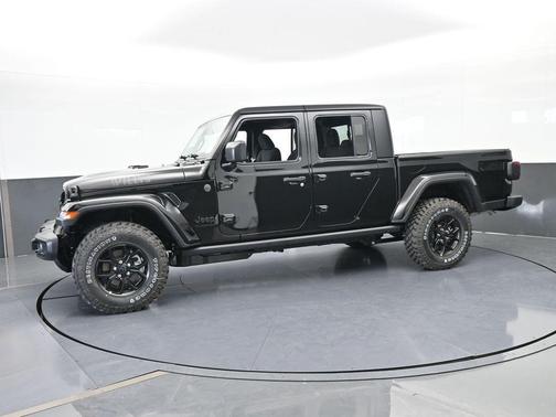 Black Clearcoat 2026 Jeep Gladiator Sport