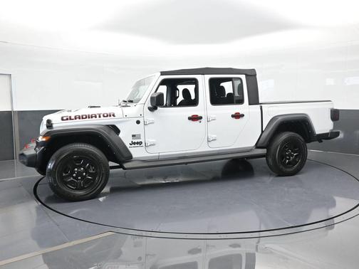 2022 Jeep Gladiator Sport