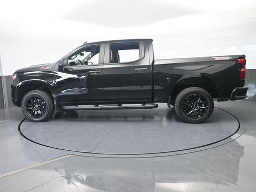 Black 2024 Chevrolet Silverado 1500 Custom Trail Boss