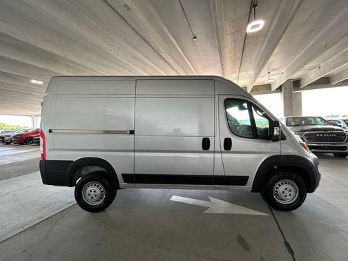 Bright Silver Clearcoat Metallic 2025 RAM ProMaster 1500 Base
