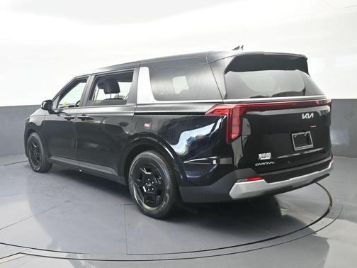 Aurora Black Pearl 2025 Kia Carnival LXS