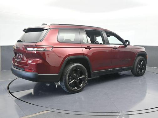 2022 Jeep Grand Cherokee L Laredo