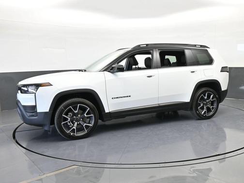 2026 Jeep Cherokee Overland