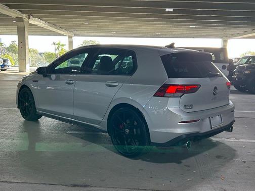 2024 Volkswagen Golf GTI 2.0T 380 SE