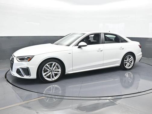 2022 Audi A4 45 S line Premium Plus