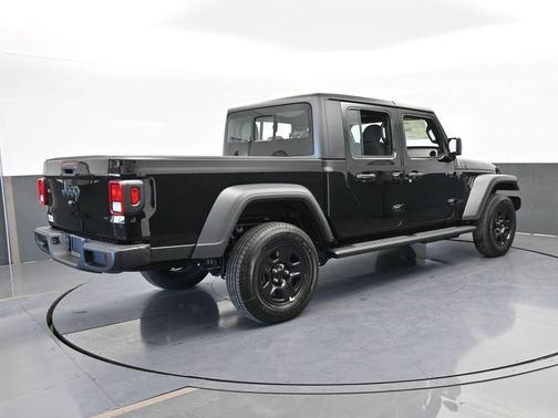 Black Clearcoat 2026 Jeep Gladiator Sport