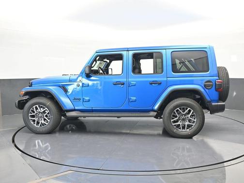 Hydro Blue Pearl 2025 Jeep Wrangler Sahara