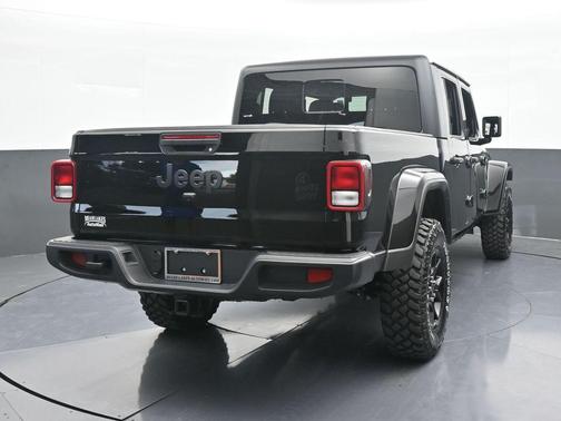 2024 Jeep Gladiator Sport