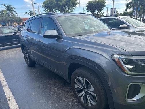 2024 Volkswagen Atlas 2.0T SE