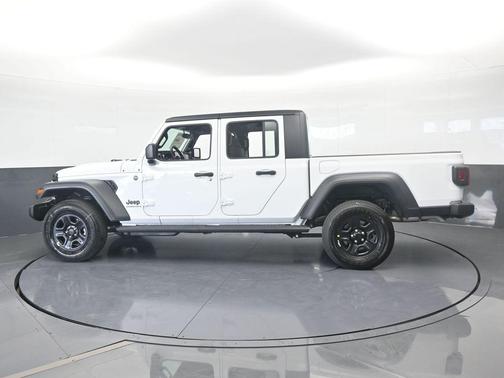 2026 Jeep Gladiator Sport