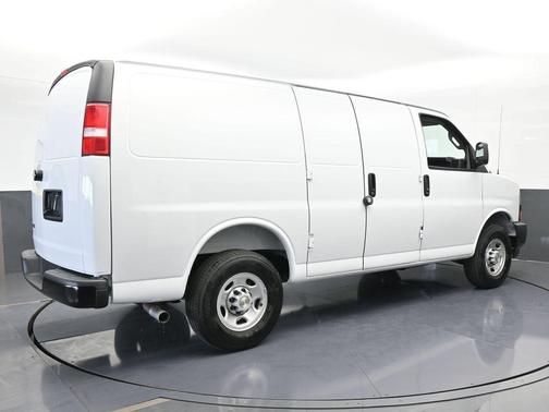 2025 Chevrolet Express 2500 Work Van