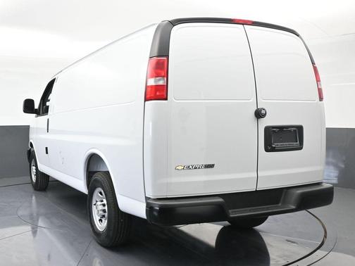 2025 Chevrolet Express 2500 Work Van