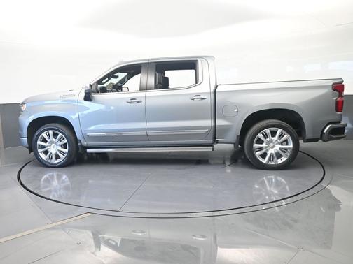 Sterling Gray Metallic 2024 Chevrolet Silverado 1500 High Country