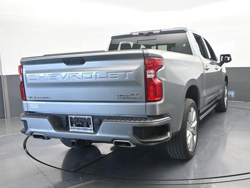 Sterling Gray Metallic 2024 Chevrolet Silverado 1500 High Country