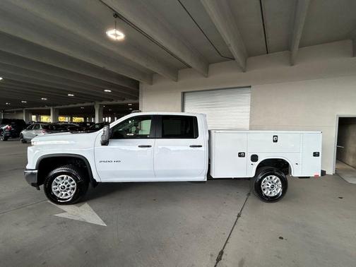 Summit White 2026 Chevrolet Silverado 2500 WT