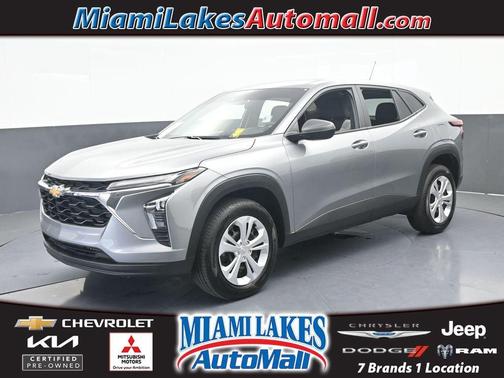 Sterling Gray Metallic 2025 Chevrolet Trax LS