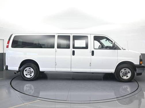 2020 GMC Savana 3500 LT