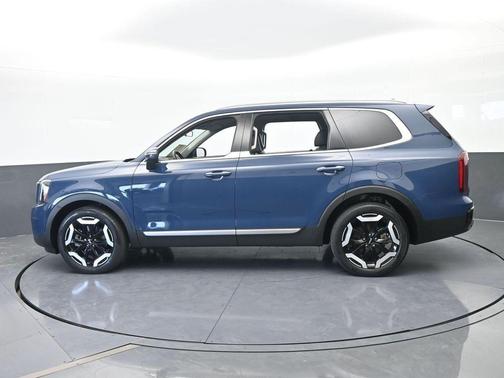 Midnight Lake Blue 2024 Kia Telluride S