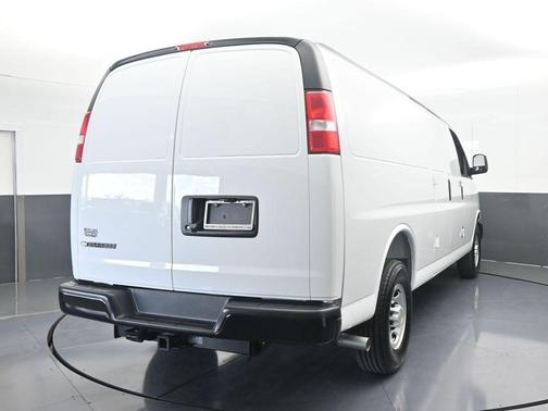 2025 Chevrolet Express 2500 Work Van