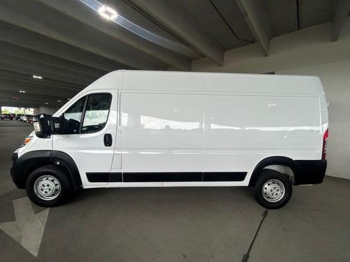 Bright White Clearcoat 2023 RAM ProMaster 2500 High Roof