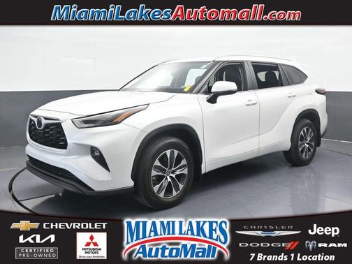 2024 Toyota Highlander LE