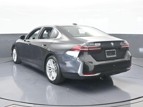 2024 BMW 530 i xDrive