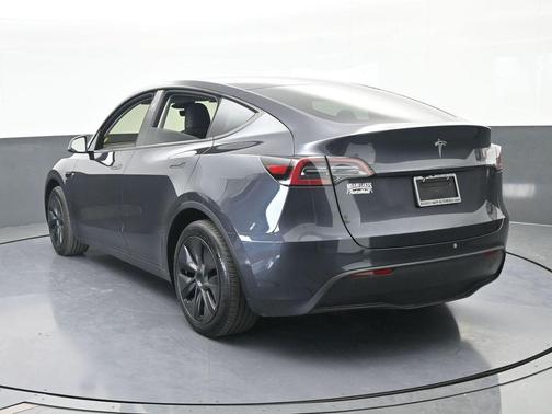 2025 Tesla Model Y Long Range