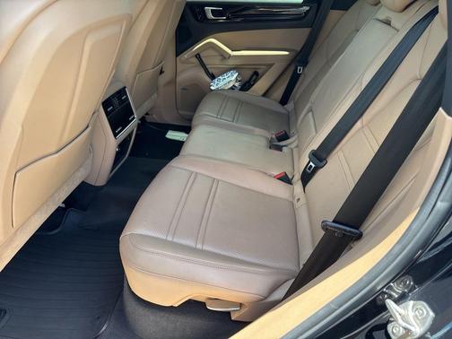 2019 Porsche Cayenne Base