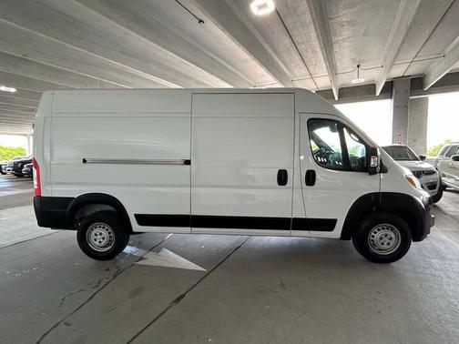 Bright White Clearcoat 2025 RAM ProMaster 2500 High Roof