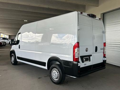 Bright White Clearcoat 2025 RAM ProMaster 2500 High Roof
