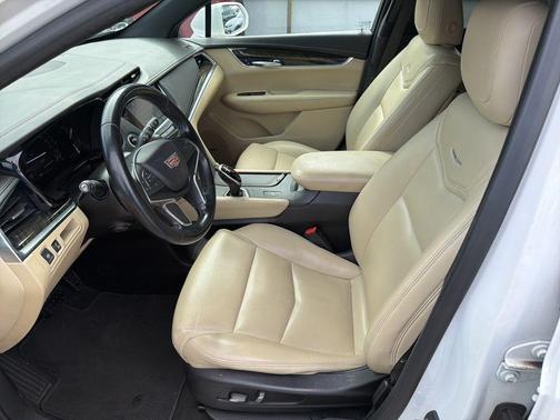 2019 Cadillac XT5 Base