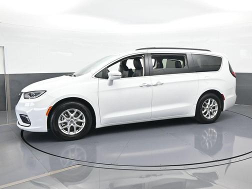 2022 Chrysler Pacifica Touring-L
