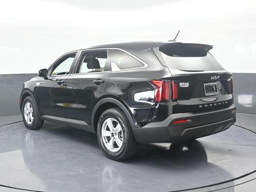 2022 Kia Sorento LX