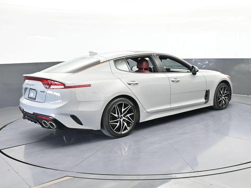 2022 Kia Stinger GT-Line
