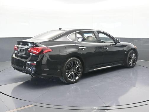 2019 INFINITI Q70L 3.7 LUXE