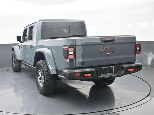 Anvil Clearcoat 2026 Jeep Gladiator Mojave